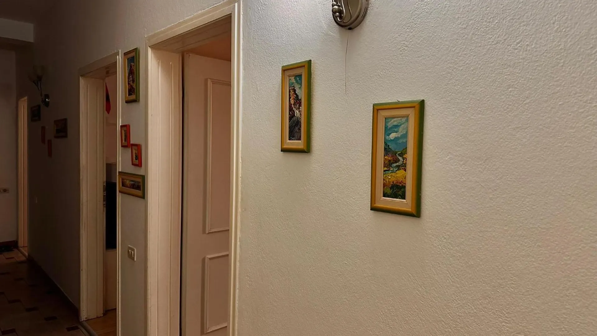 منزل للإقامة Guest House تيرانا